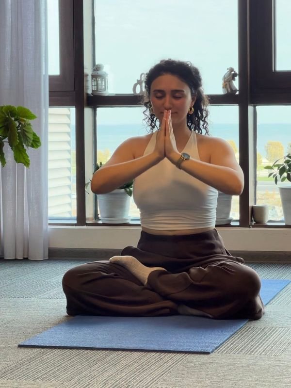 Aytən Abbasova Hatha yoga
